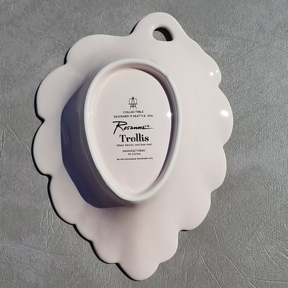 Trellis Leaf Scalloped Spoon Holder - Picture 3 of 8